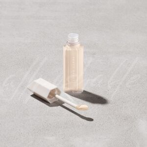 ⭐️LTD QTY⭐️ Fenty Beauty We're Even Hydrating Longwear Concealer - 100C